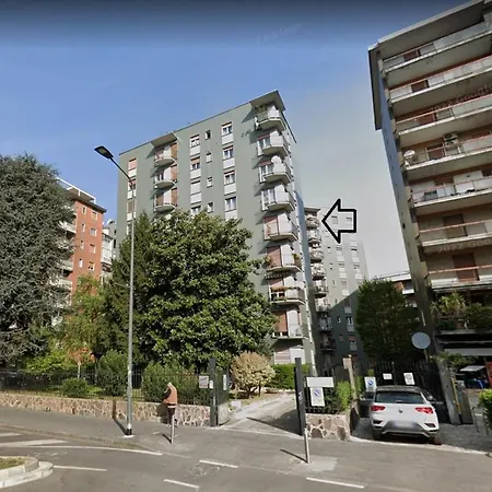 Gef House - Bande Nere Milano